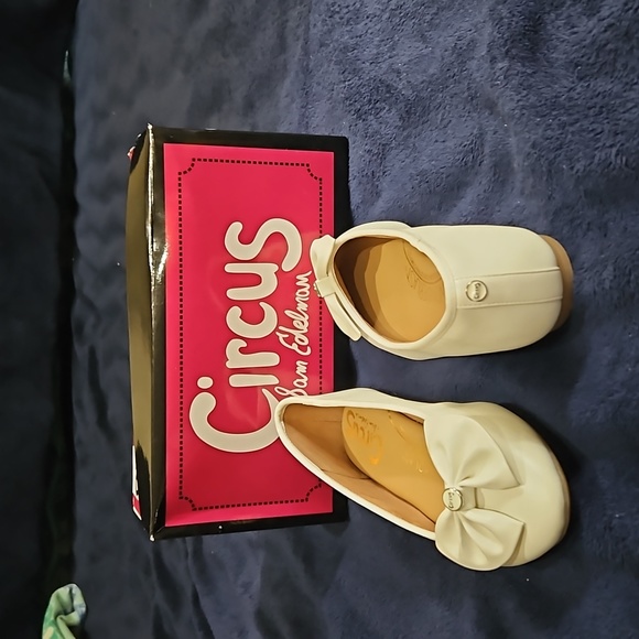 Shoes - Picture 2 of 2